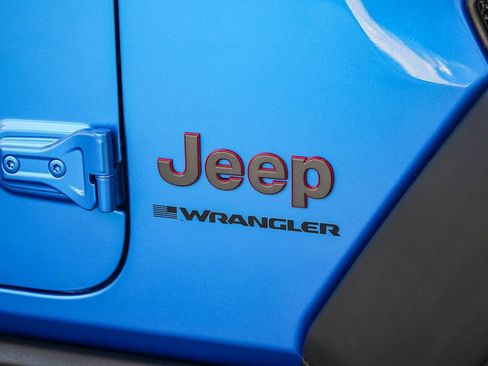 New 2026 Jeep Wrangler Unlimited Rubicon AWD/4WD image 9
