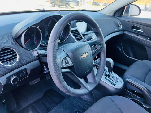 Used 2016 Chevrolet Cruze LT image 29