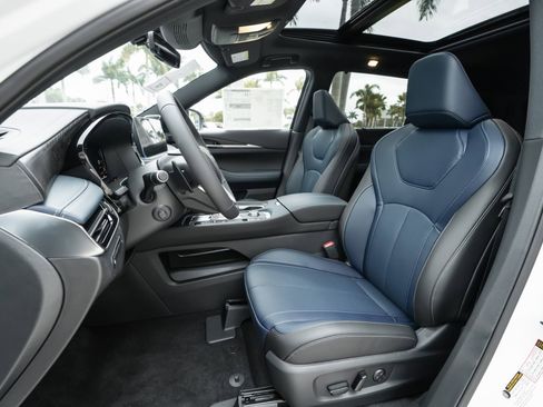 New 2026 INFINITI QX60 Sport w/ Dark Cargo Package image 6