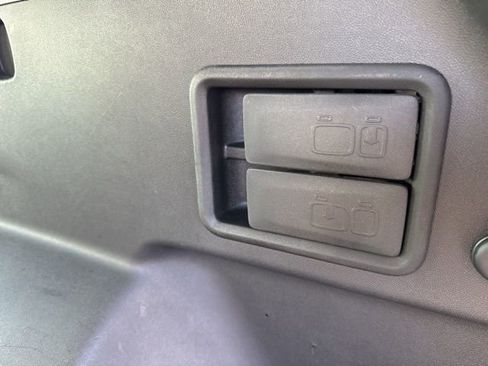 Used 2024 GMC Terrain SLT image 55