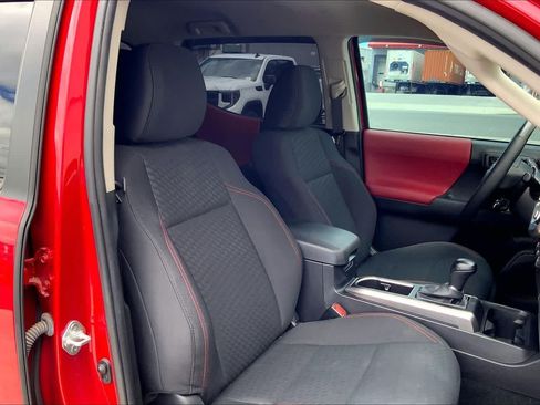 Used 2023 Toyota Tacoma SR5 RWD image 13