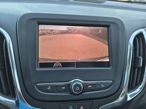 Used 2024 Chevrolet Equinox LT FWD image 17