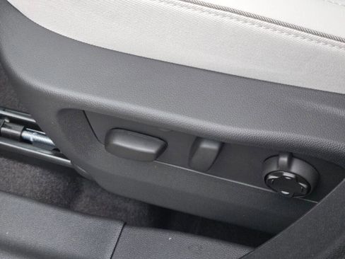 New 2026 Buick Envision Avenir image 25