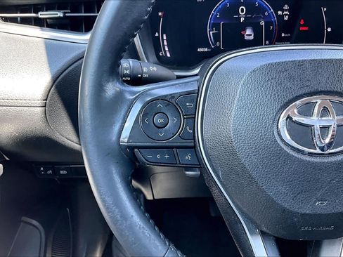 Certified 2023 Toyota Corolla Cross XLE FWD image 24