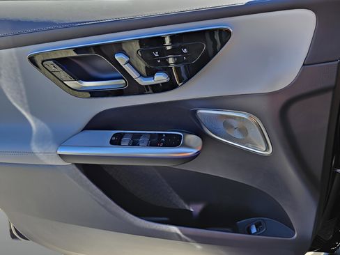 New 2026 Mercedes-Benz GLC 300 GLC 300 image 29