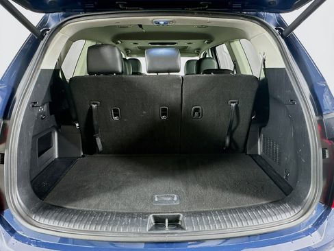 Used 2025 Kia Telluride S FWD image 31