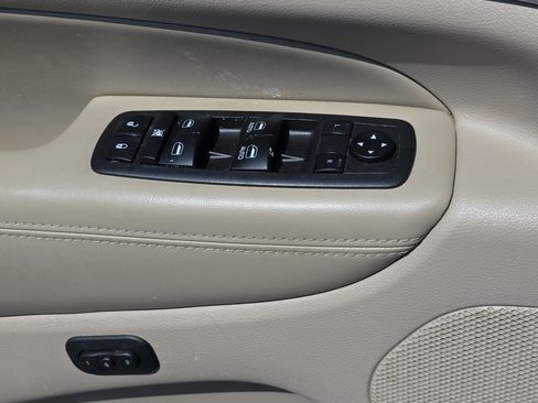 Used 2018 Jeep Grand Cherokee Limited AWD/4WD image 26