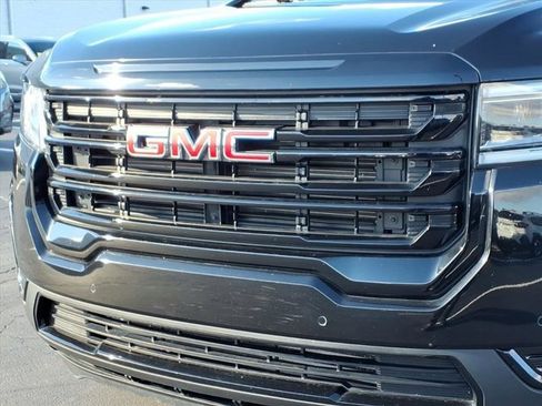 Used 2023 GMC Acadia SLE w/ Driver Convenience Package image 35