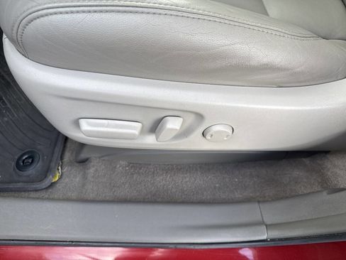 Used 2015 Toyota Sienna XLE 8 Passenger 4dr Mini Van image 64