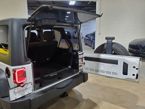 Used 2014 Jeep Wrangler Unlimited Sport w/ Connectivity Group image 44