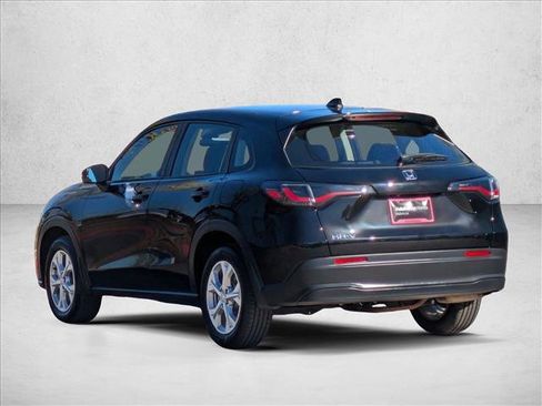 Used 2023 Honda HR-V LX image 7