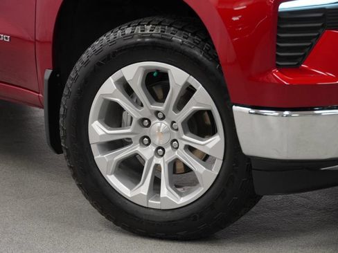 Used 2023 Chevrolet Silverado 1500 LTZ w/ Technology Package AWD/4WD image 8