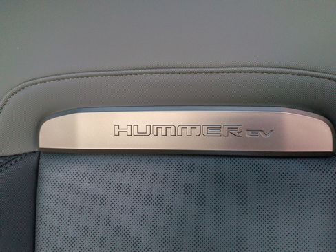 Used 2024 GMC Hummer EV 3X w/ Extreme Off-Road Package AWD/4WD image 37