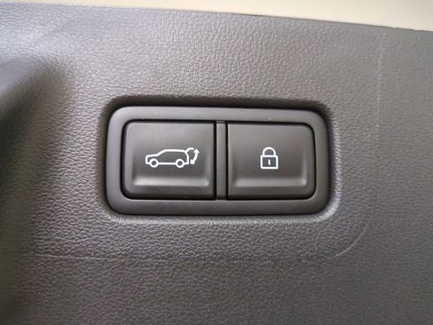 Used 2025 Hyundai Santa Fe Limited image 15