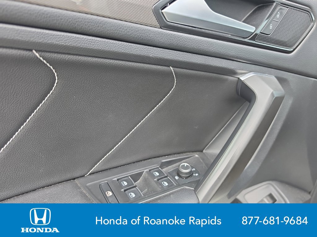 Used 2022 Volkswagen Tiguan SE AWD/4WD image 10