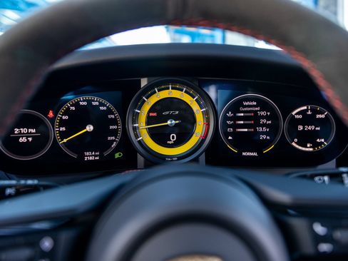 Certified 2024 Porsche 911 GT3 RWD image 31
