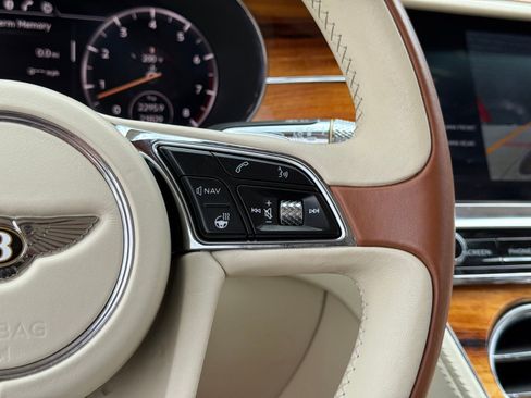 Used 2020 Bentley Continental GT image 29
