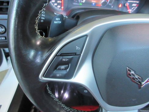 Used 2017 Chevrolet Corvette Stingray Coupe w/ Carbon Flash Badge Package image 40