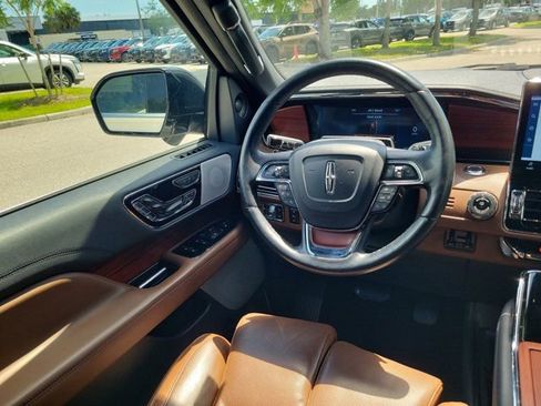 Used 2022 Lincoln Navigator Reserve RWD image 15