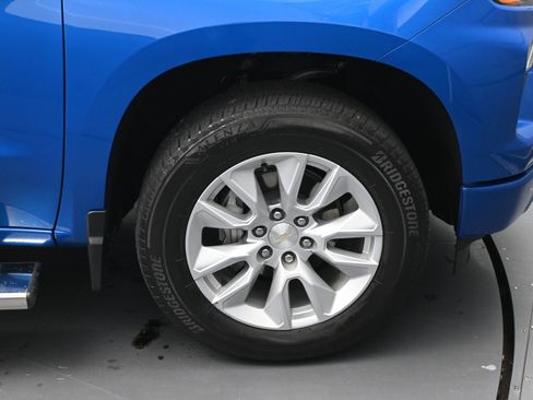 Used 2024 Chevrolet Silverado 1500 Custom image 11