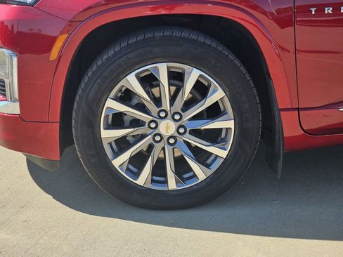 Used 2023 Chevrolet Traverse Premier AWD/4WD image 17