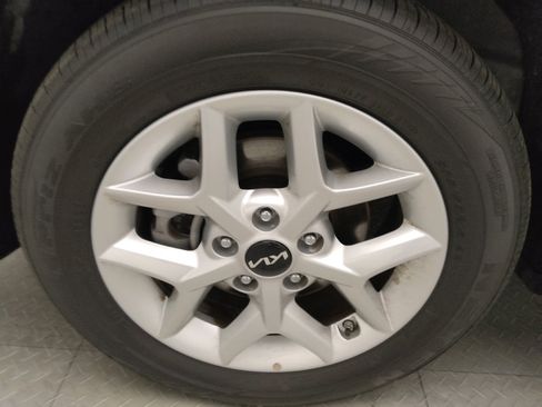 Used 2025 Kia Soul LX image 31