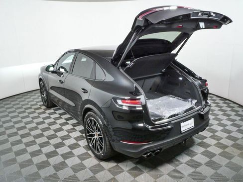 New 2026 Porsche Cayenne Coupe AWD/4WD image 34