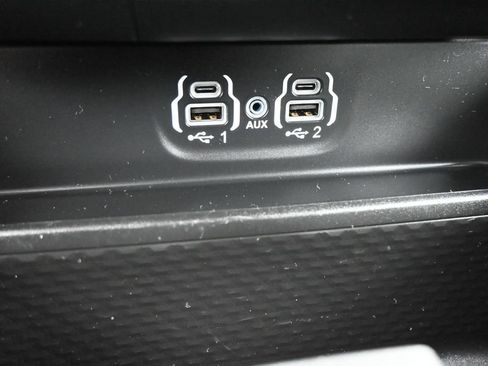 Used 2022 RAM 1500 Big Horn AWD/4WD image 17