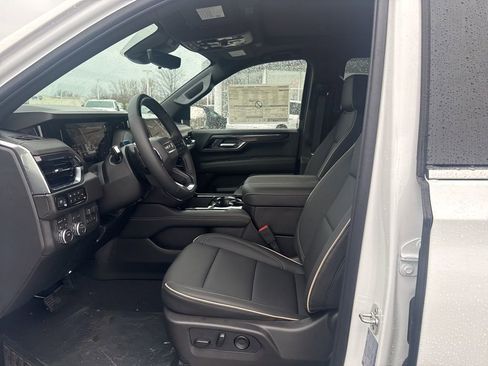 New 2026 GMC Yukon XL Elevation w/ Elevation Premium Package image 9