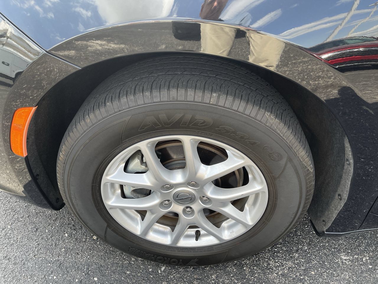 Used 2024 Chrysler Pacifica Touring-L FWD image 31