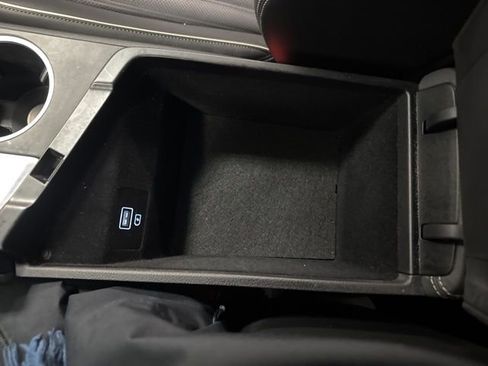 Used 2019 Genesis G70 3.3T Advanced image 32