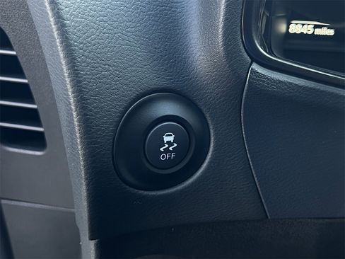 Certified 2024 Nissan Z Performance w/ Floor Mat Package image 24