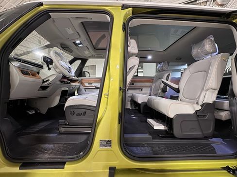 New 2025 Volkswagen ID. Buzz 1st Edition image 51