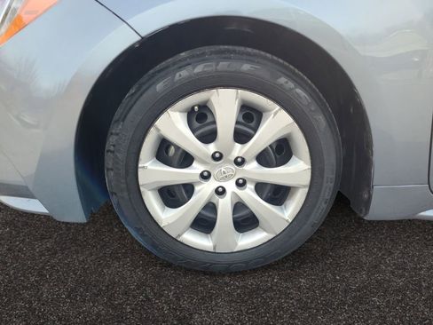 Used 2021 Toyota Corolla LE w/ Carpet Mat Package (TMS) FWD image 14