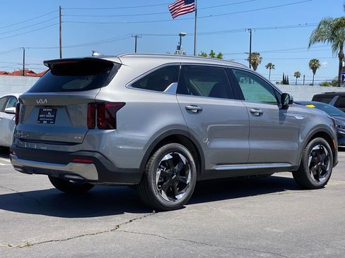 New 2026 Kia Sorento EX w/ EX Premium Package FWD image 3