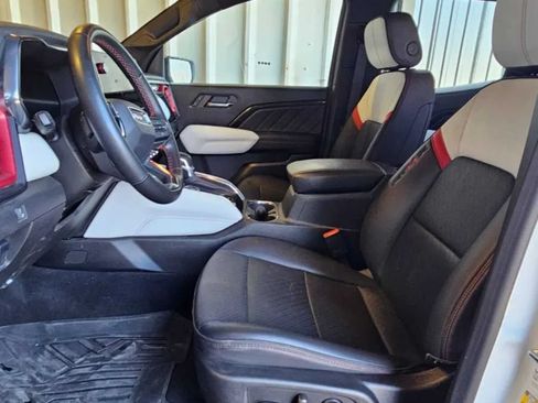 Used 2024 GMC Canyon AT4X AWD/4WD image 15