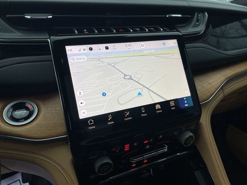 Used 2024 Jeep Grand Cherokee L Summit image 34