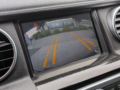 Used 2011 Land Rover LR4 HSE image 25