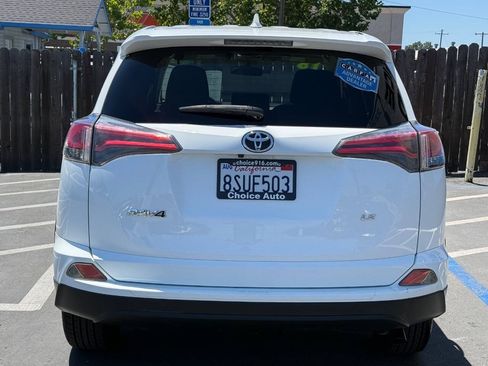 Used 2018 Toyota RAV4 LE w/ All Weather Liner Package FWD image 5