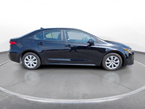 Used 2024 Toyota Corolla LE FWD image 9