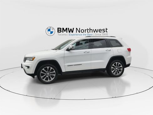 Used 2018 Jeep Grand Cherokee Limited image 10
