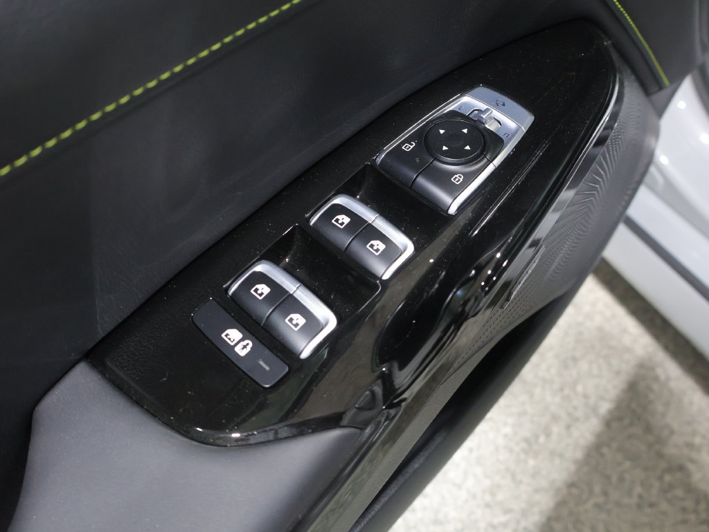 Used 2025 Kia K5 GT w/ GT1 Package FWD image 13