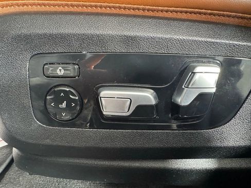 Used 2022 BMW X6 M50i w/ Executive Package image 37