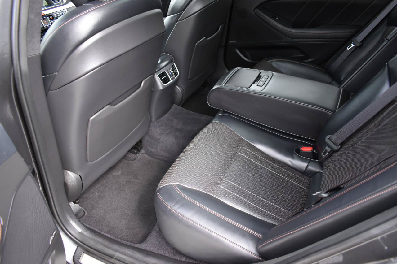 Used 2018 Genesis G80 3.3T Sport RWD image 26