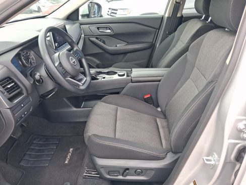 Used 2024 Nissan Rogue SV AWD/4WD image 10