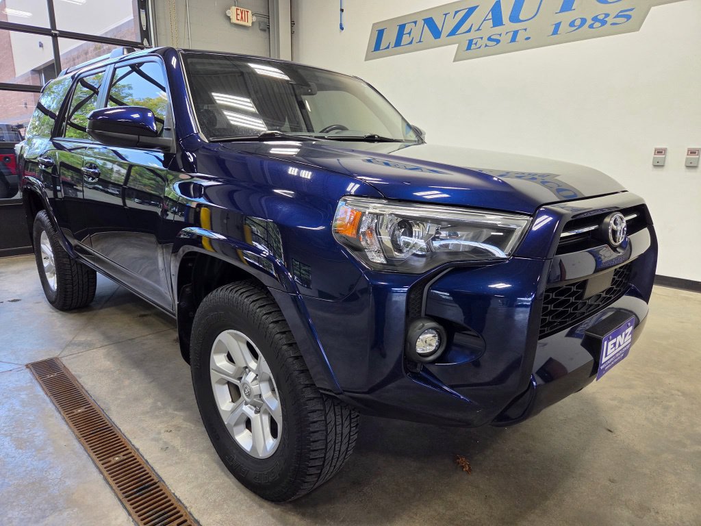 Used 2021 Toyota 4Runner SR5 AWD/4WD image 2