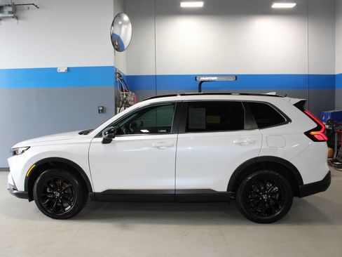 Used 2025 Honda CR-V Sport image 9