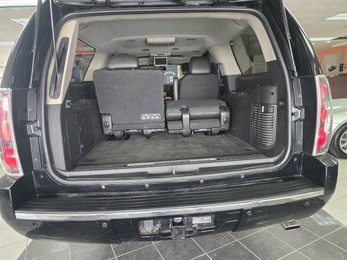 Used 2013 GMC Yukon XL Denali image 35