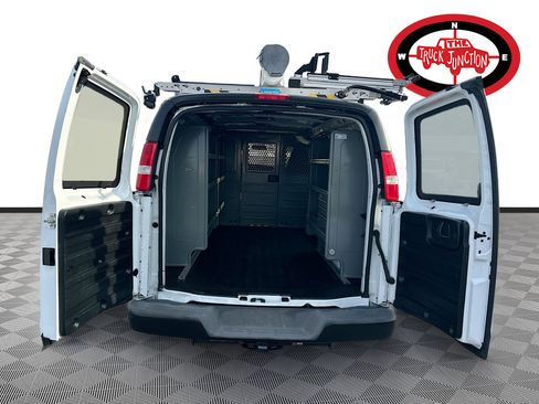 Used 2020 Chevrolet Express 2500 w/ Driver Convenience Package image 23