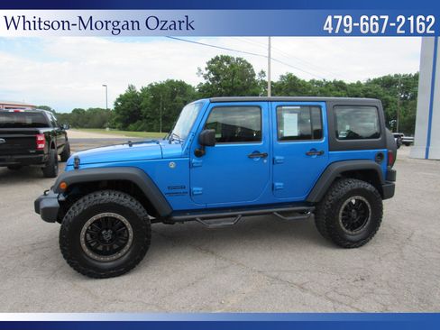 Used 2016 Jeep Wrangler Unlimited Sport w/ Connectivity Group AWD/4WD image 6